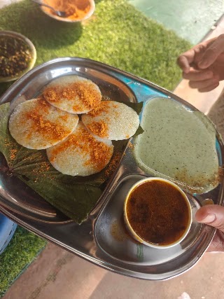 Nani's Tiffins